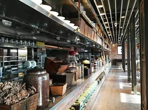 "博物馆里的餐厅"辽河渡口入驻万隆广场 开店试营业!