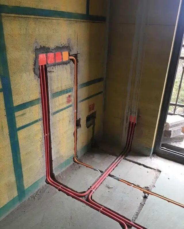 电线直接埋墙包用50年为啥邻居的装修队还要用黄腊管危害大