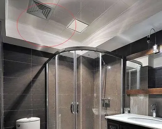 头一次见有人在卫生间墙上钻孔,一问才知好处这么多,太聪明了