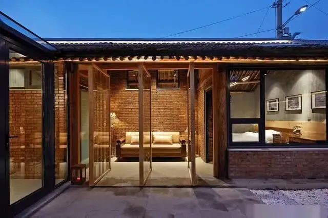 1983年农村老房子破旧漏雨,被装修改造后,竟成为亮丽乡村别